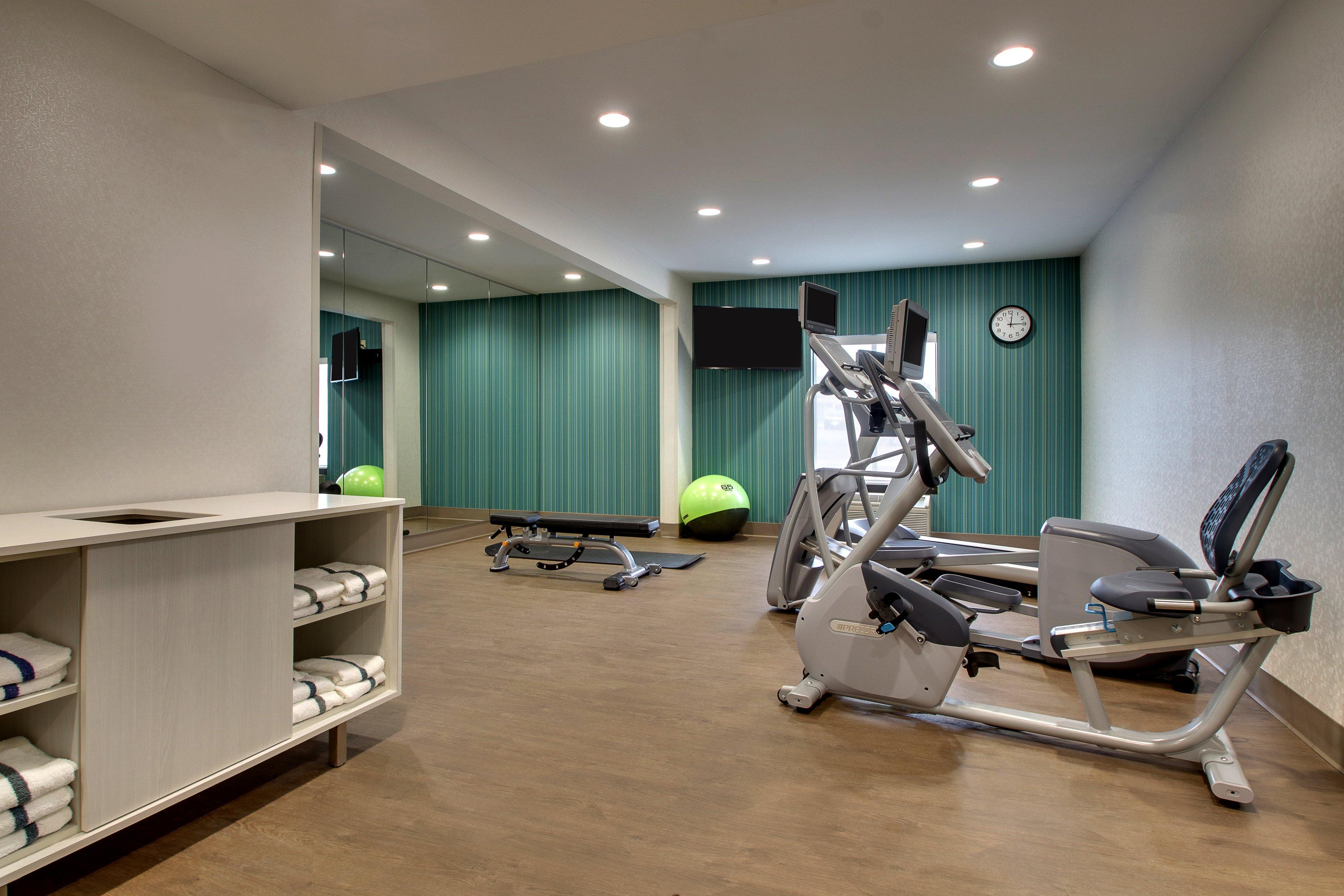 Holiday Inn Express Hotel & Suites Cedar Rapids I-380 At 33Rd Avenue By Ihg Exteriör bild